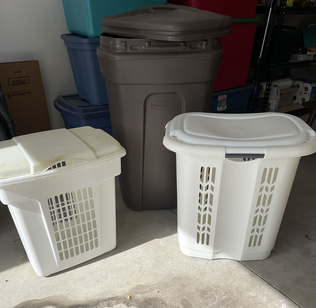 Used plastic trash cans/containers